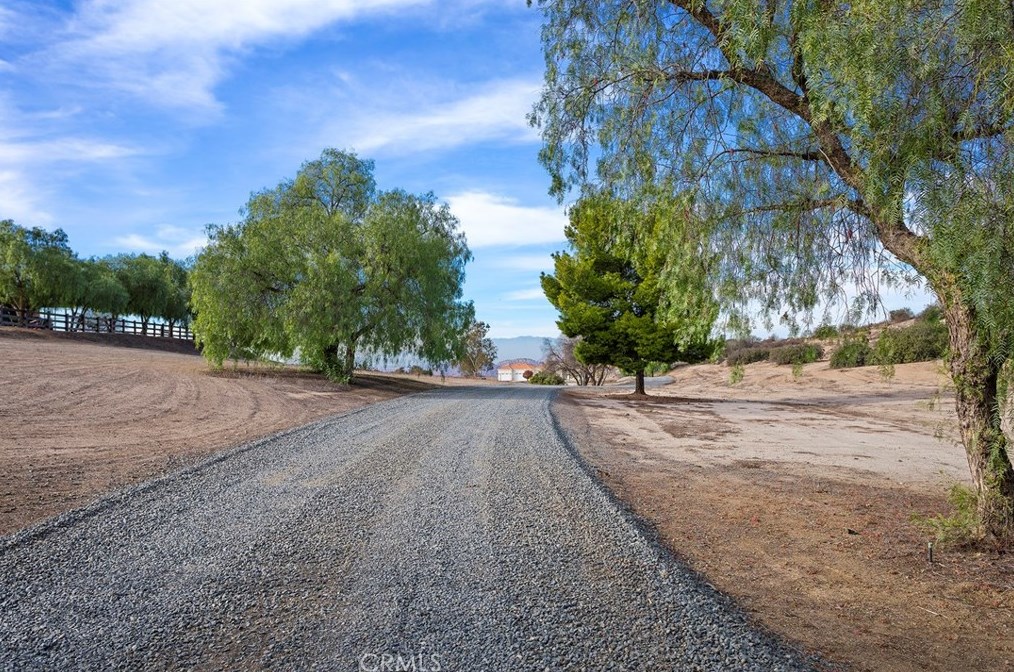 23300 Sky Mesa Rd, Homeland, CA 92548-9253