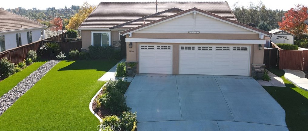39700 Clos Du Val, Murrieta, CA 92563-4848