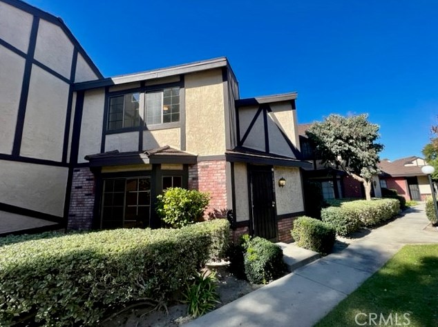 14880 Stonehedge Ln, Westminster, CA 92683-5921