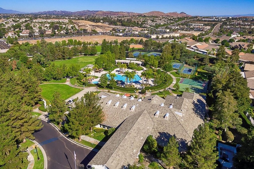 30021 Korbel Cir, Murrieta CA  92563-4821 exterior