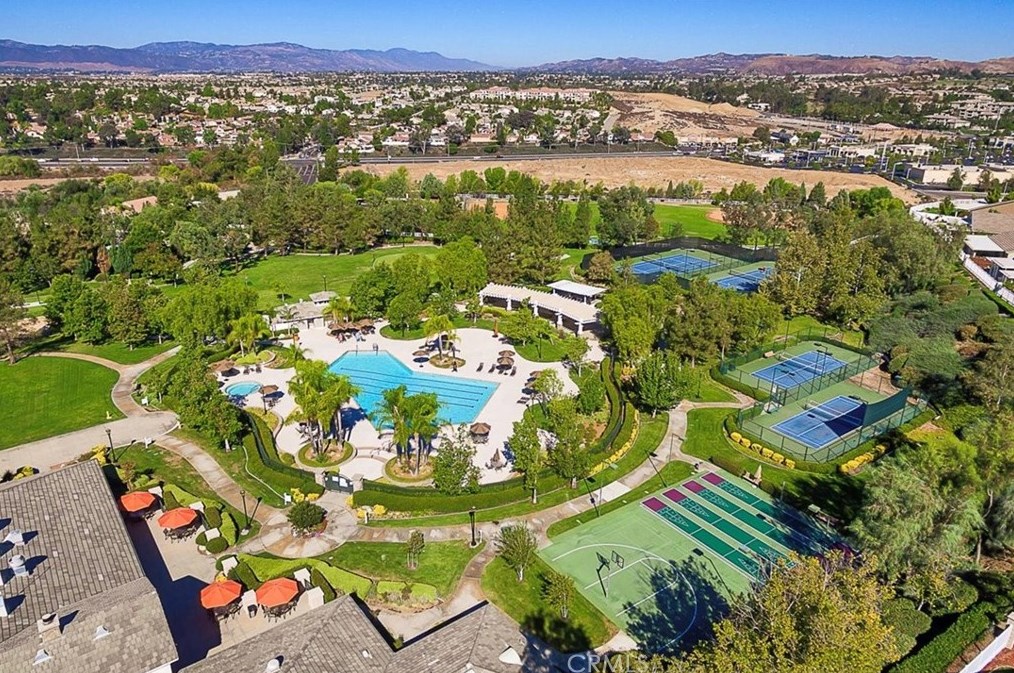 30021 Korbel Cir, Murrieta CA  92563-4821 exterior