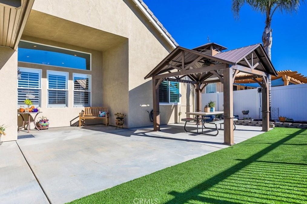 30021 Korbel Cir, Murrieta CA  92563-4821 exterior