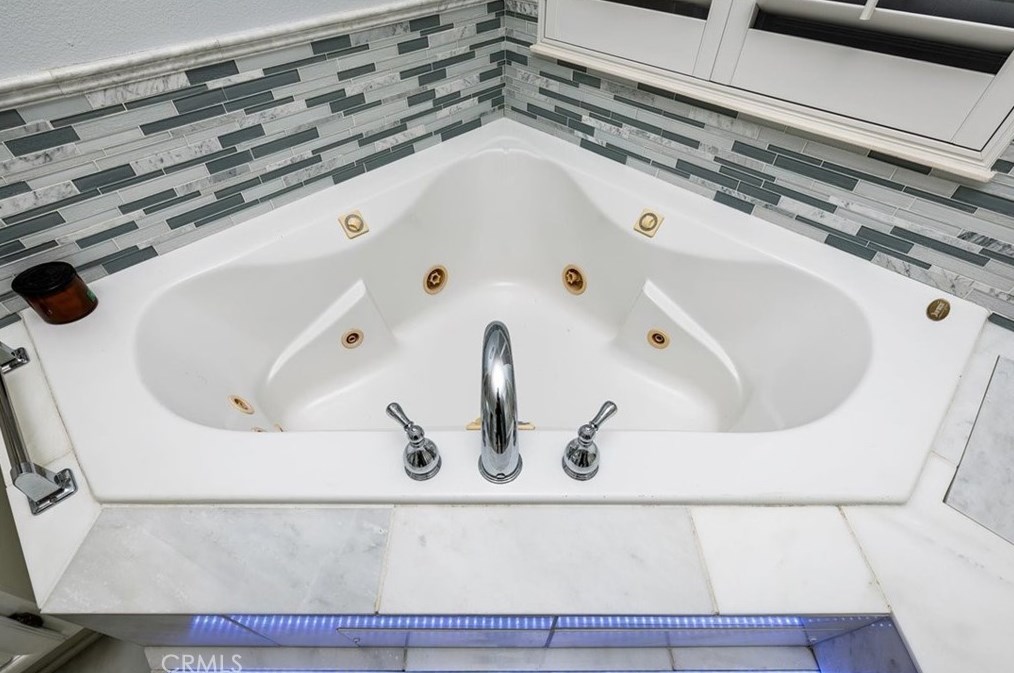 30021 Korbel Cir, Murrieta CA  92563-4821 exterior