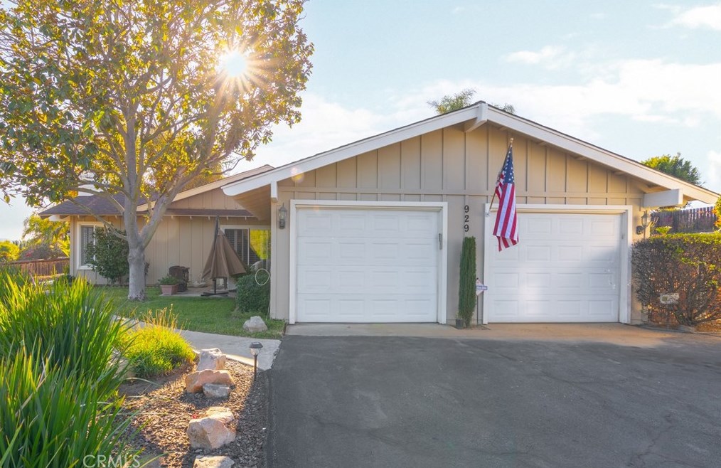 929 Pepper Tree Ln, Fallbrook, CA 92028