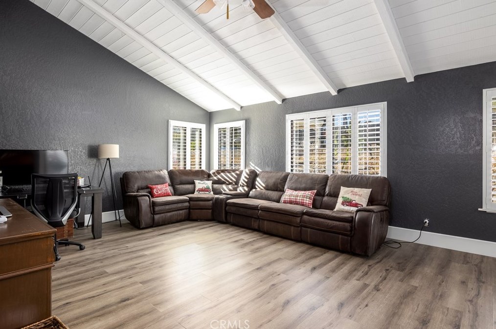 929 Pepper Tree Ln, Fallbrook CA  92028-4245 exterior