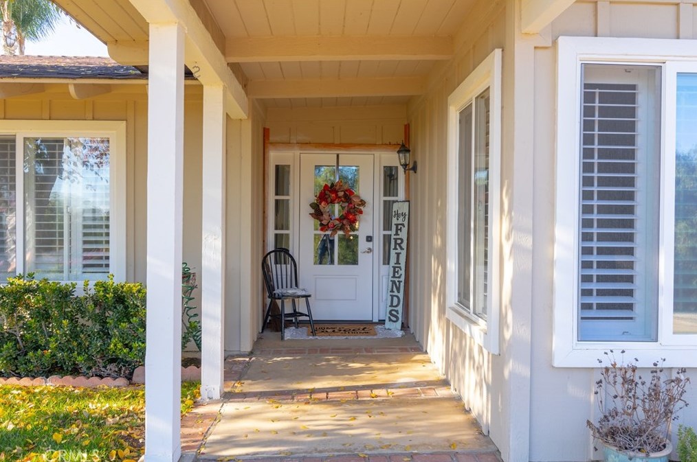 929 Pepper Tree Ln, Fallbrook CA  92028-4245 exterior