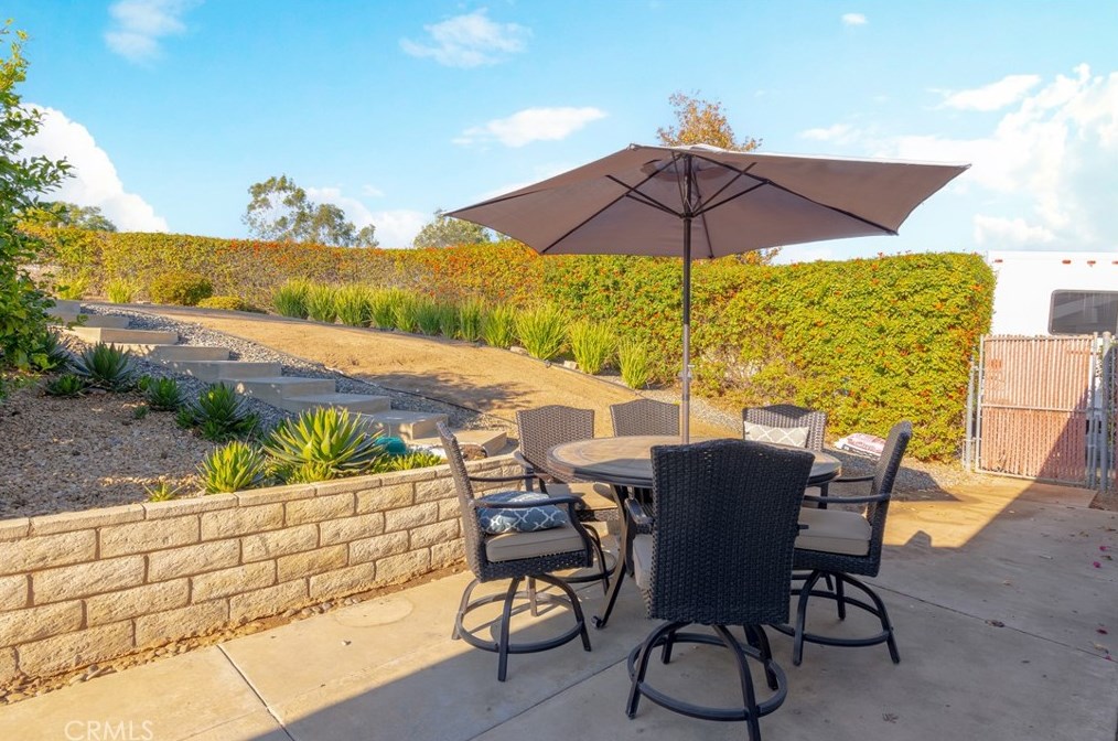 929 Pepper Tree Ln, Fallbrook CA  92028-4245 exterior