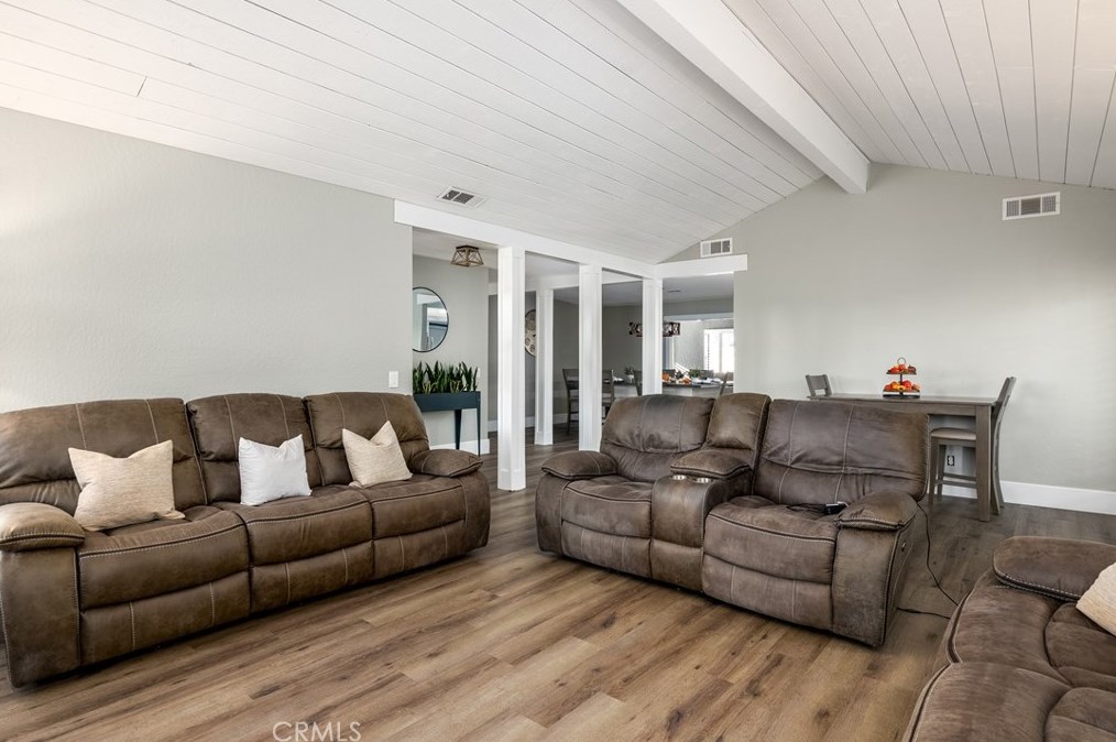 929 Pepper Tree Ln, Fallbrook CA  92028-4245 exterior