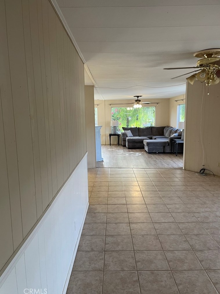 28910 Via La Rueda, Murrieta CA  92563-5728 exterior