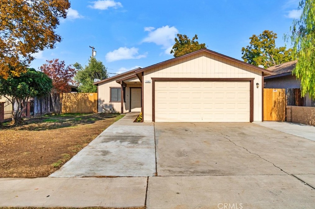 3205 E Pine Ave, Fresno, CA 93703
