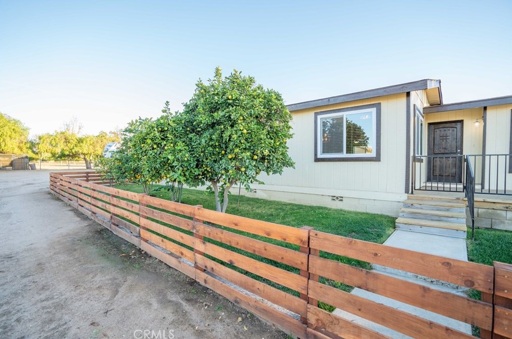 31245 Kelstar Rd, Hemet, CA 92544-9338