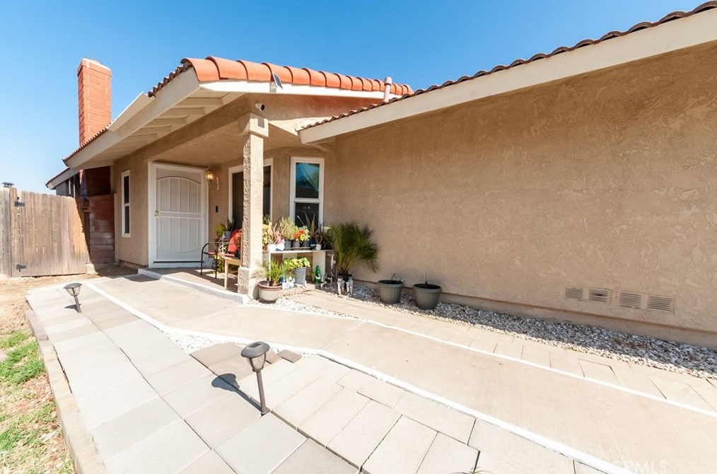 14486 Mountain High Dr, Fontana, CA 92337-2829
