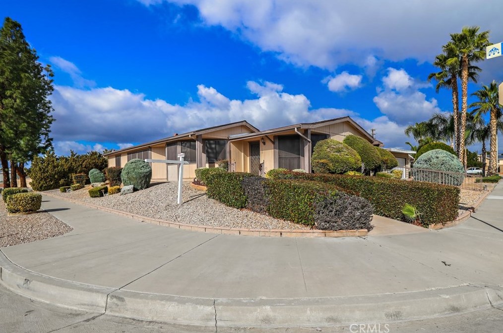 1139 Ribbonwood Ct, Hemet, CA 92545-7733