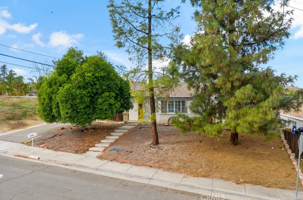 307 Mohr St, Lake Elsinore, CA 92530