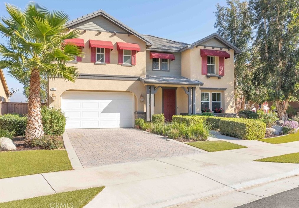 221 Pomegranate St, San Jacinto, CA 92582
