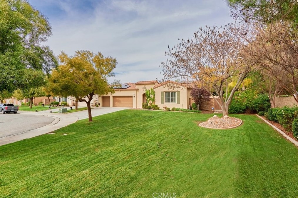 29326 Falling Water Dr, Menifee, CA 92585