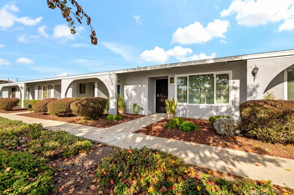 3537 Pear Blossom Dr, Oceanside, CA 92057