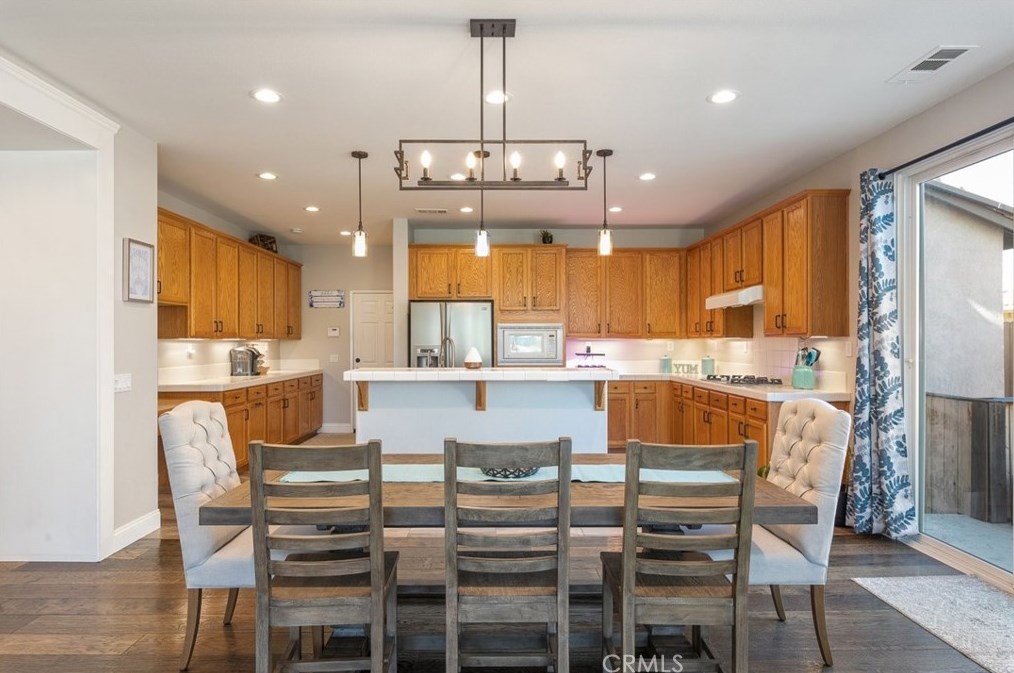 21150 Macarthur Dr, Lakeview CA  92567-9345 exterior