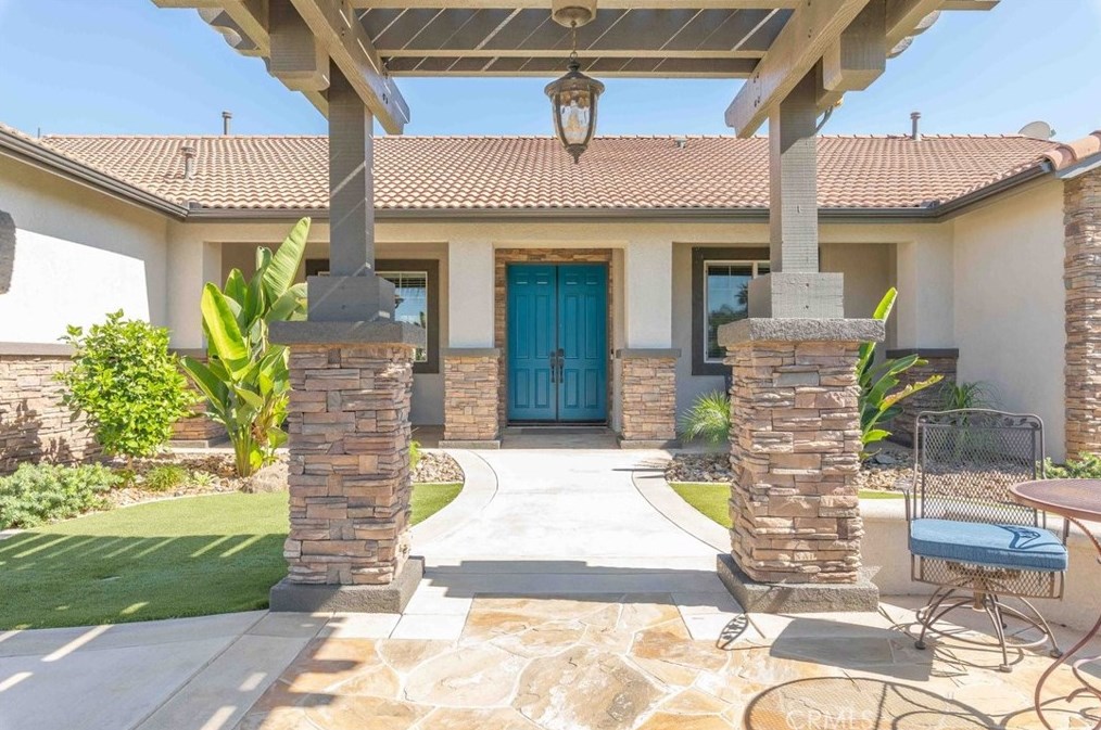 21150 Macarthur Dr, Lakeview CA  92567-9345 exterior