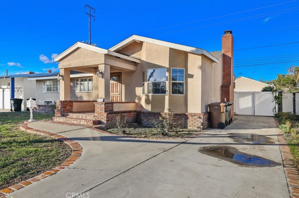 831 W Maplewood Ave, Fullerton, CA 92832