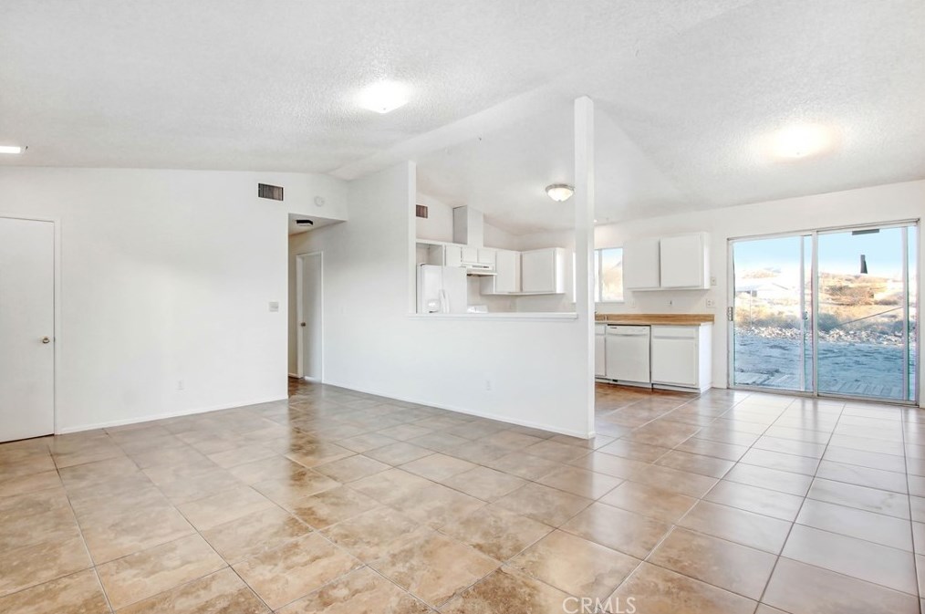 9450 Santa Cruz Rd, Desert Hot Springs, CA 92240