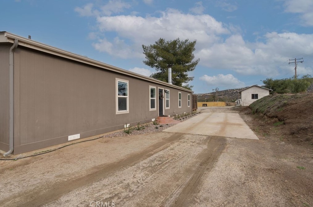 33120 Quail Canyon Rd, Lakeview, CA 92567-9663