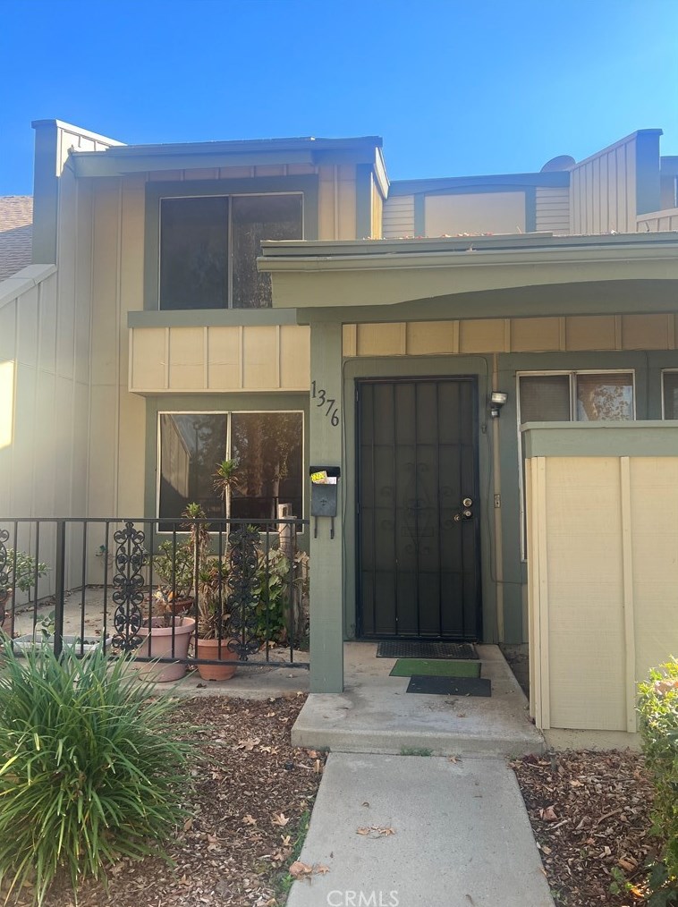1376 Via Del Rio, Corona, CA 92882-4741