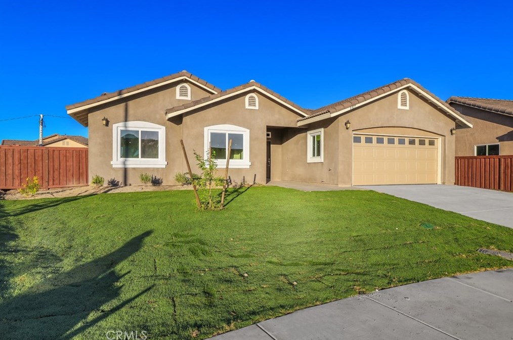 987 Shelbie Ave, Brawley, CA 92227