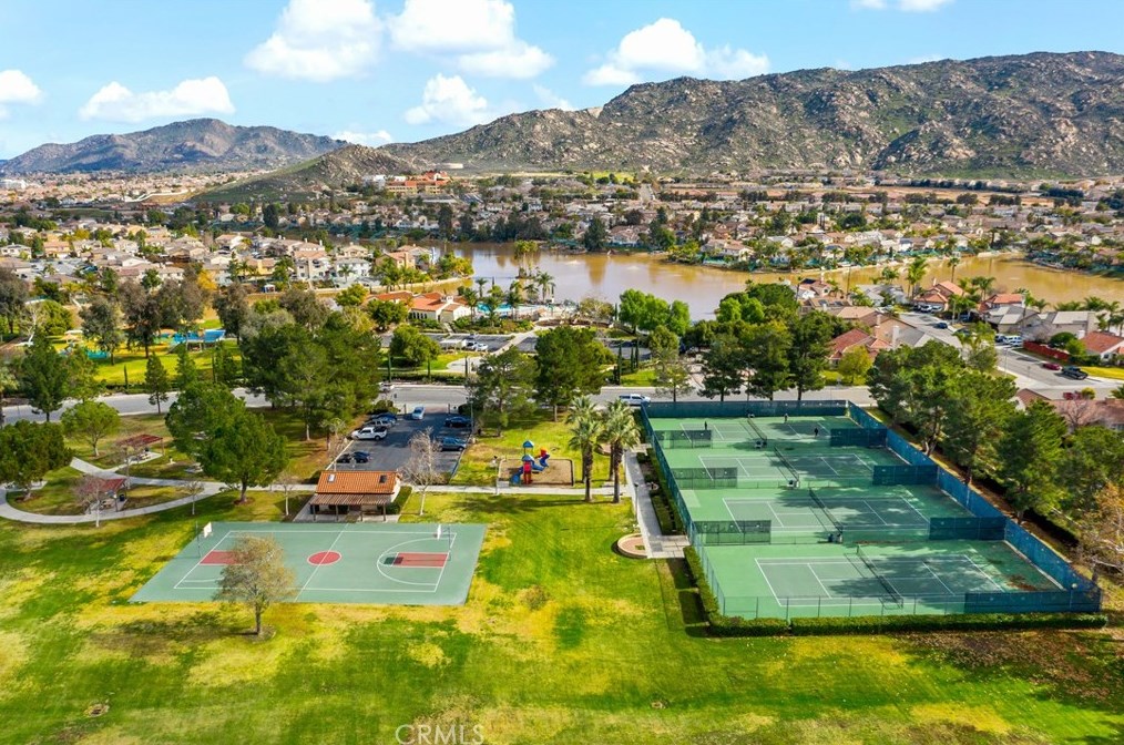 25890 Iris Ave, Moreno Valley CA  92551-2917 exterior