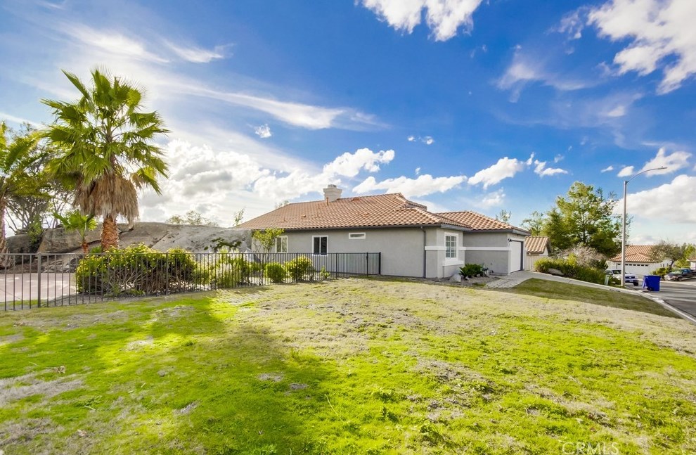 2049 Snapdragon Ln, Alpine, CA 91901