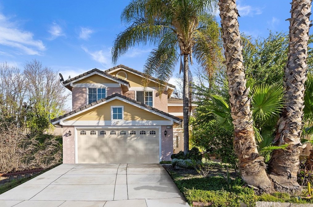 738 Juniper St, Hemet, CA 92545-4794
