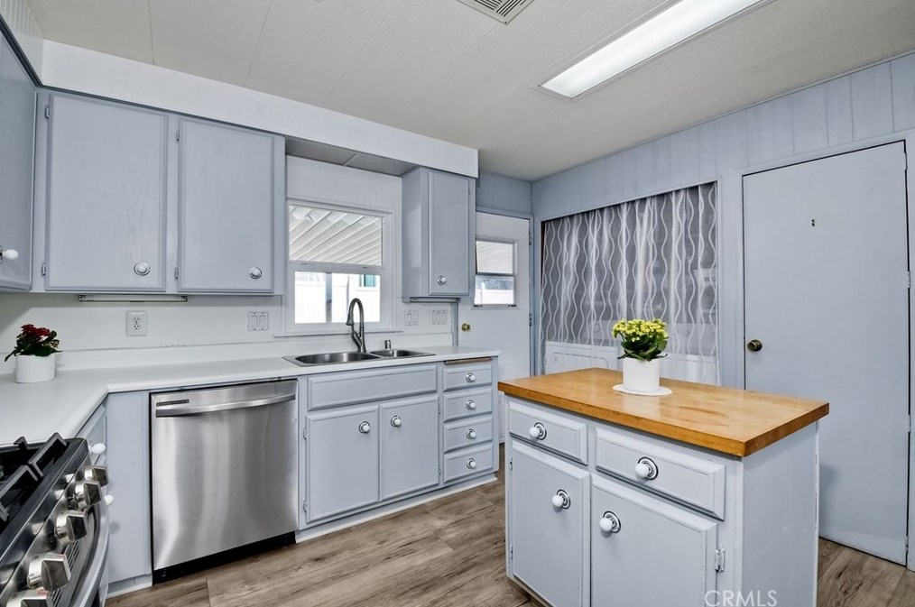 28664 Via Playa Del Rey, Murrieta CA  92563-5601 exterior