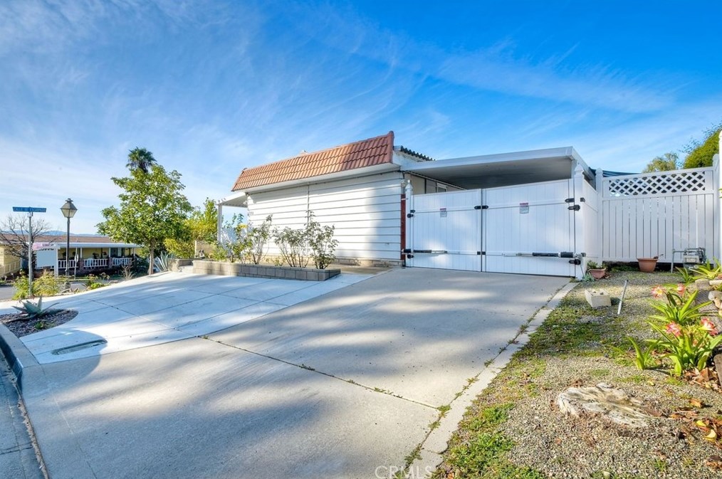 28664 Via Playa Del Rey, Murrieta CA  92563-5601 exterior