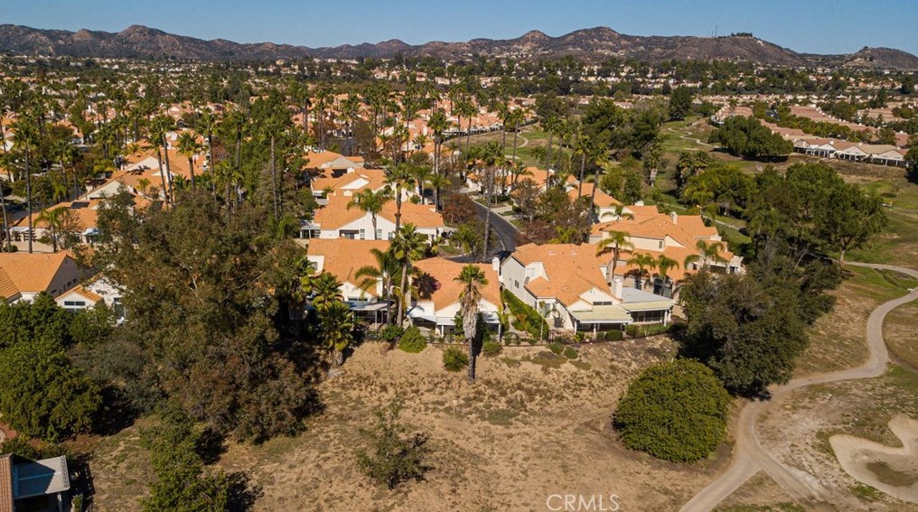 24201 Via Prima Vera, Murrieta CA  92562-3509 exterior