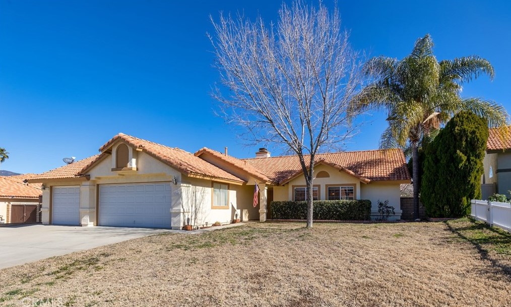 2361 Sonoma Dr, San Jacinto, CA 92583