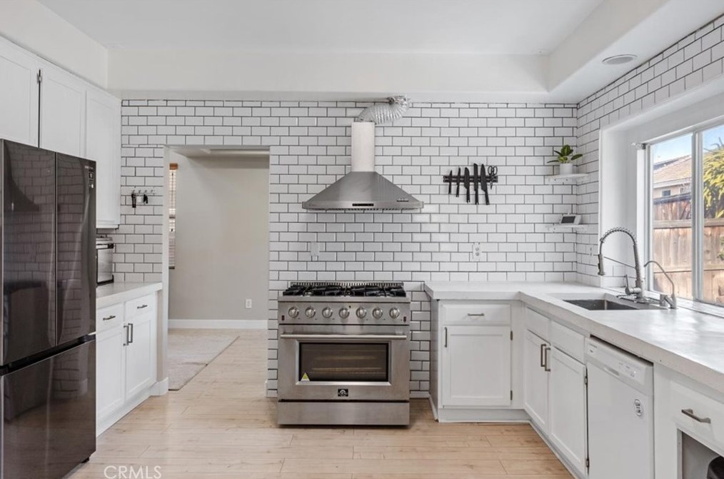 26360 Palisades Dr, Murrieta CA  92563-7330 exterior