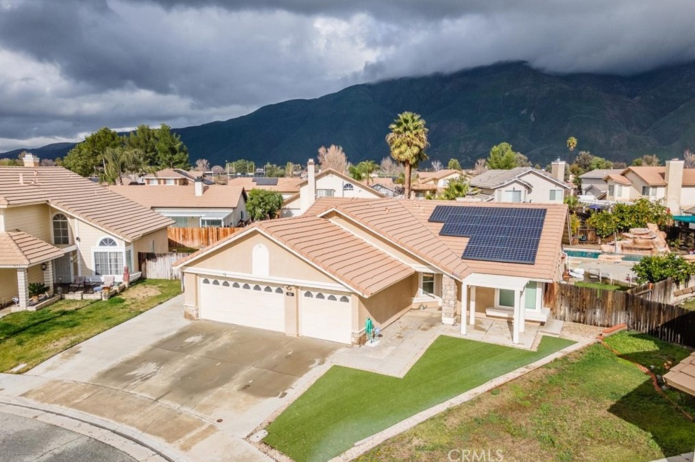 361 Wales Ct, San Jacinto, CA 92583
