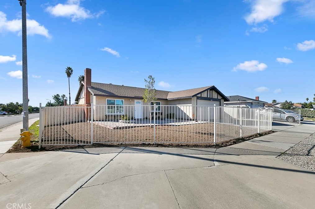 25213 Sugar Hill Rd, Moreno Valley CA  92553-6523 exterior