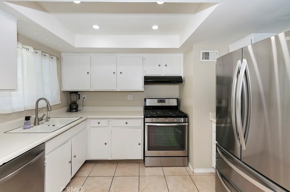 25213 Sugar Hill Rd, Moreno Valley CA  92553-6523 exterior