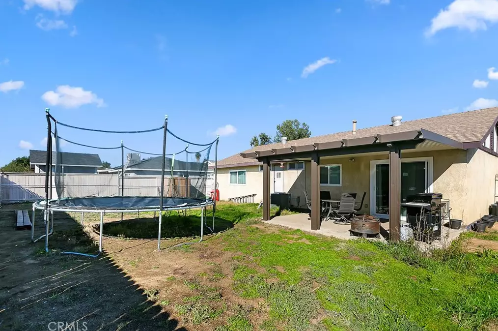 25213 Sugar Hill Rd, Moreno Valley CA  92553-6523 exterior