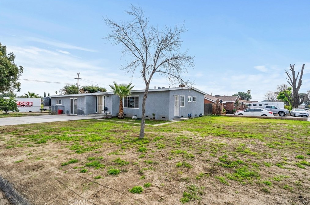 9579 Grace St, Fontana, CA 92335