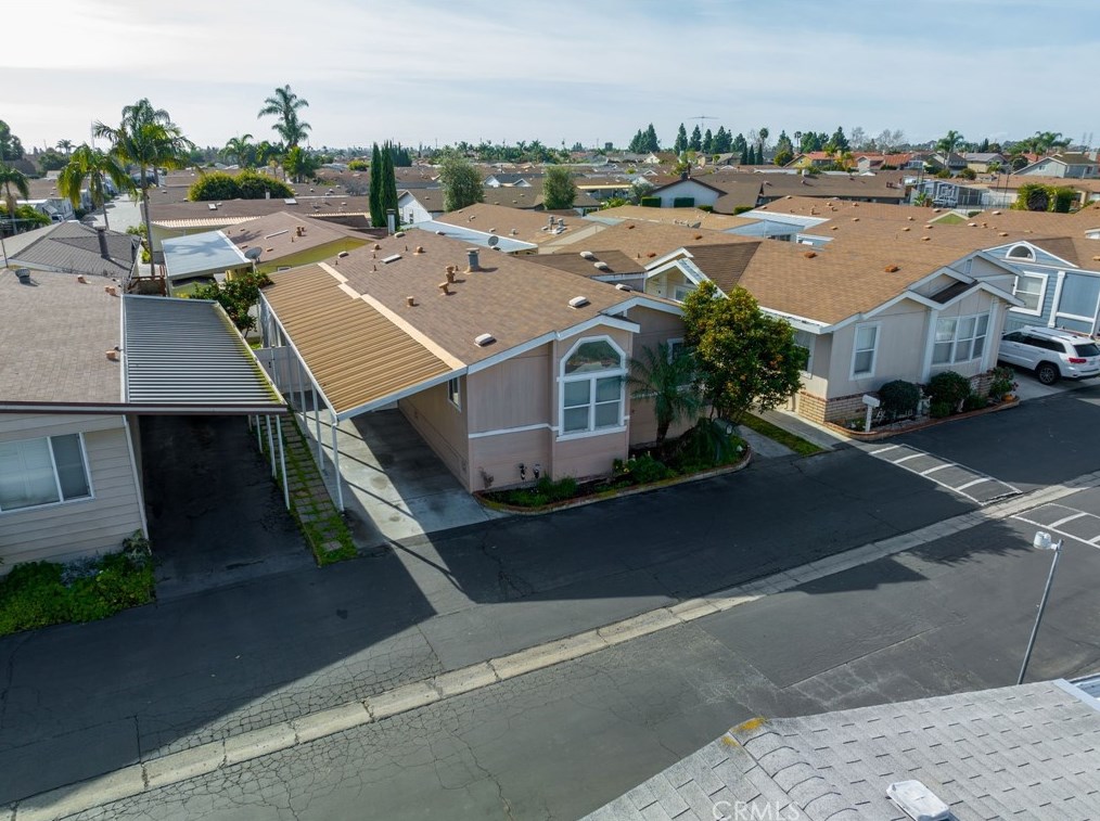 208 Parrot Ln, Santa Ana, CA 92708