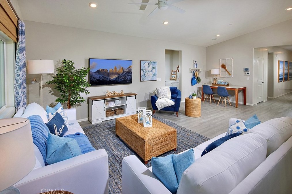 28355 Memory Ln, Winchester, CA 92596-8232