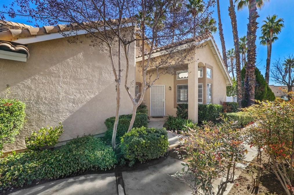 6170 Wingfoot Ave, Banning, CA 92220-5351