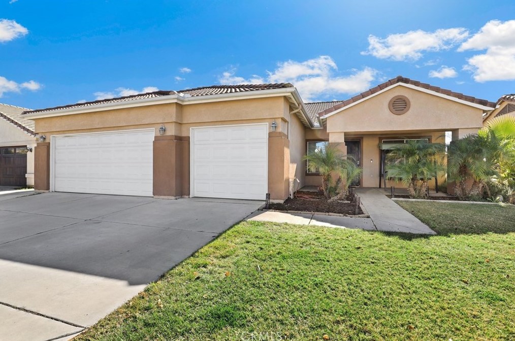 31301 Ermitage Ln, Winchester, CA 92596