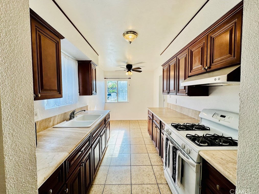 1622 E Grand Ave, Escondido, CA 92027