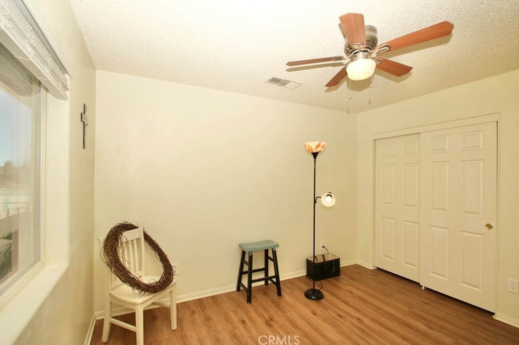 6664 Split Rock Ave, Twntynine Plm CA  92277-3256 exterior