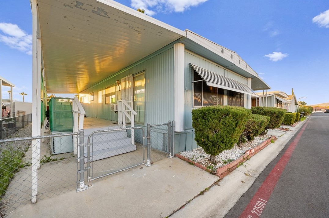 1455 S State St #261, Hemet, CA 92543