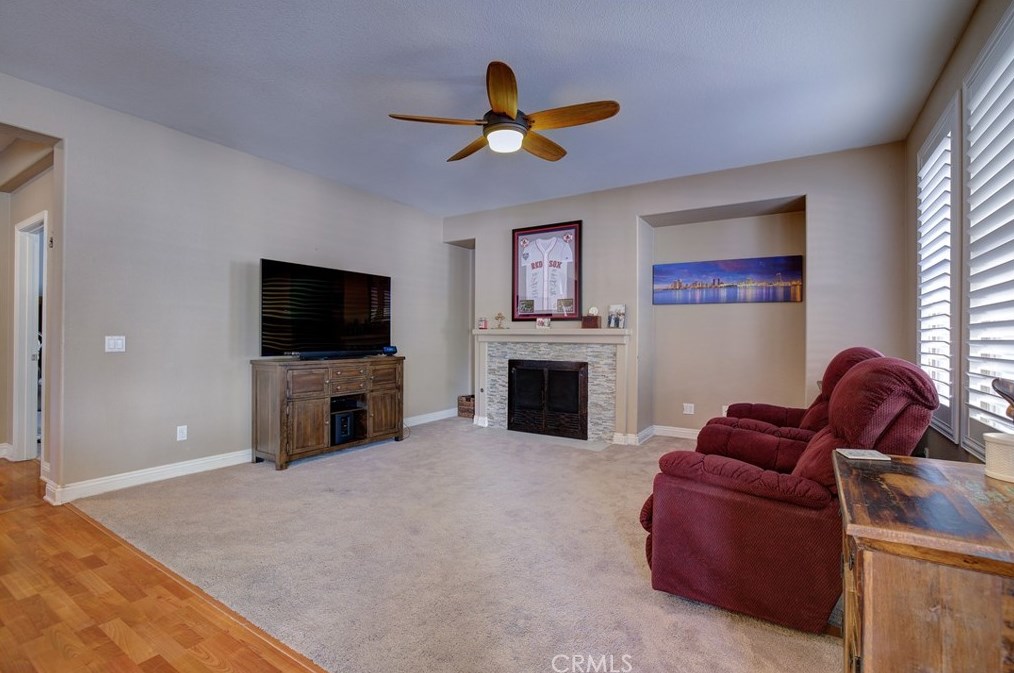 23384 Camellia Ln, Murrieta CA  92562-2229 exterior