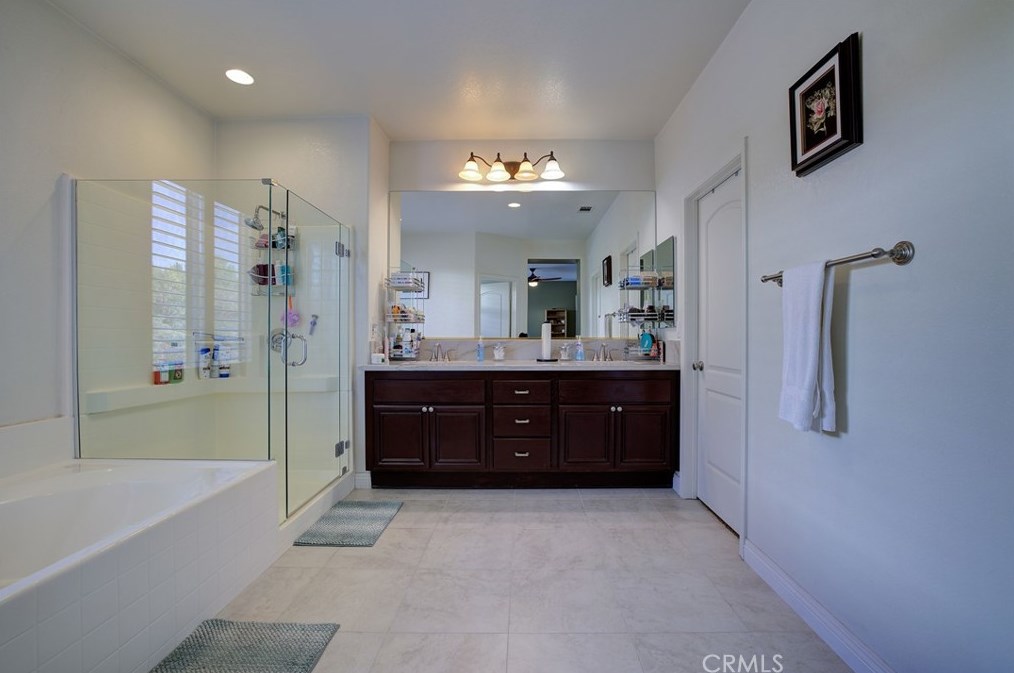 23384 Camellia Ln, Murrieta CA  92562-2229 exterior